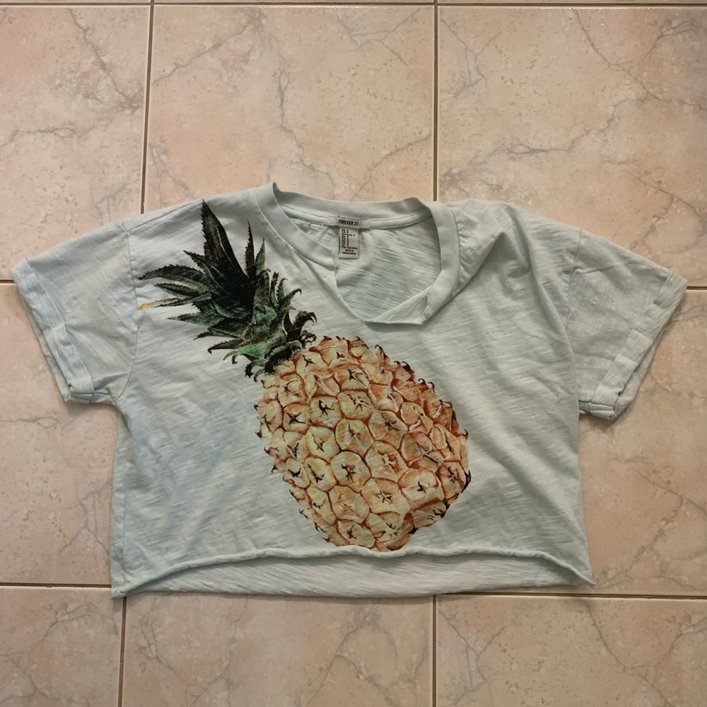 cropped pineapple tee
